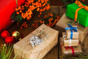 Steal This! Killer Yankee Swap Gifts That Spark Chaos & Cheers