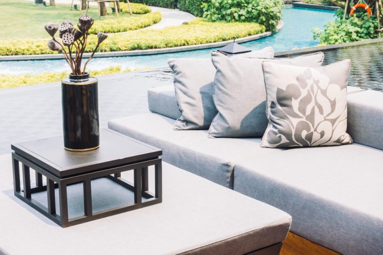 Outdoor Furniture Decorating Ideas