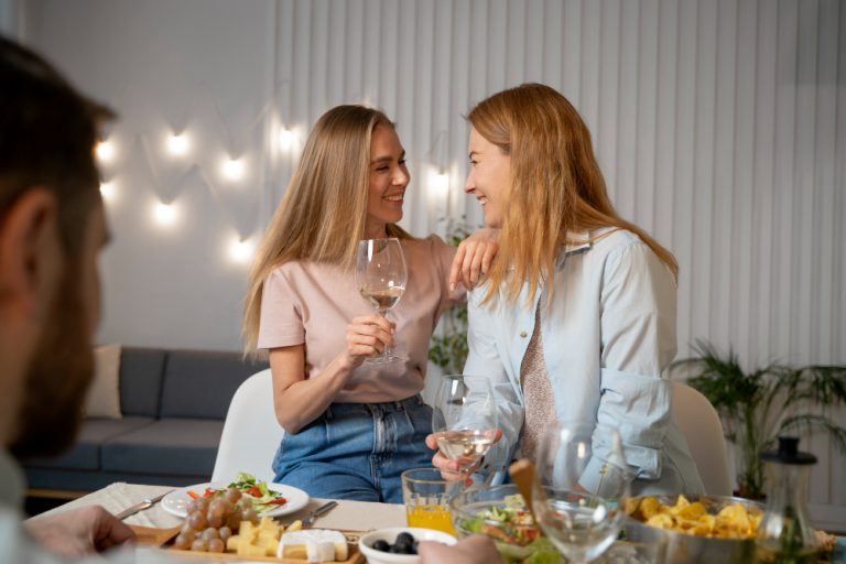 cute friends dinner outfit ideas