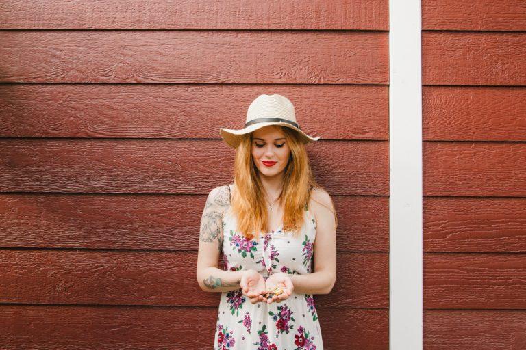 ladies hat with casual outfit ideas summer