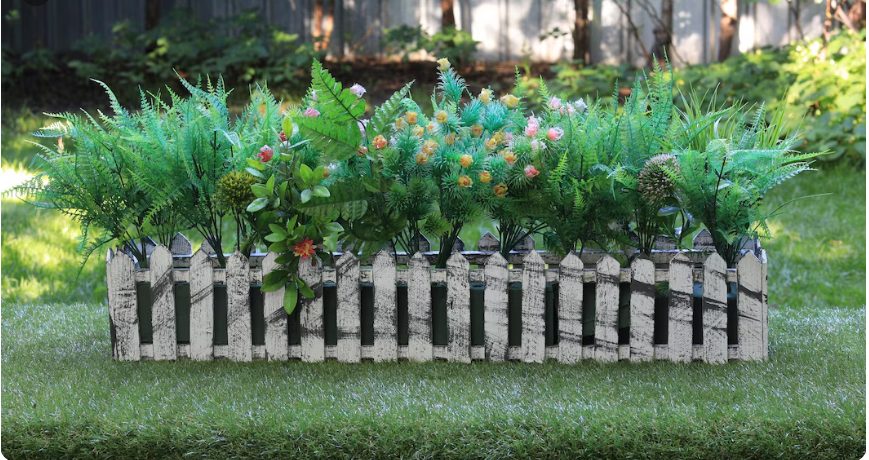 Garden beds stand out more with the right edging. A smart border keeps soil in place, separates paths from plants, and adds a polished look to your yard. From natural stone to metal strips, there’s no shortage of ways to line your garden beds with style. Some gardeners prefer simple lines, while others love a bit of flair. Materials like wood, brick, or recycled items offer both function and beauty. Edging defines the space and makes garden care easier by blocking weeds and holding mulch. Well-planned edges can tie the whole garden together. They highlight the shapes of your beds and give a clean finish to the design. No matter the size of your space, creative edging brings out the best in your garden layout. These ten ideas will help you find the perfect fit for your style, your plants, and your outdoor goals.