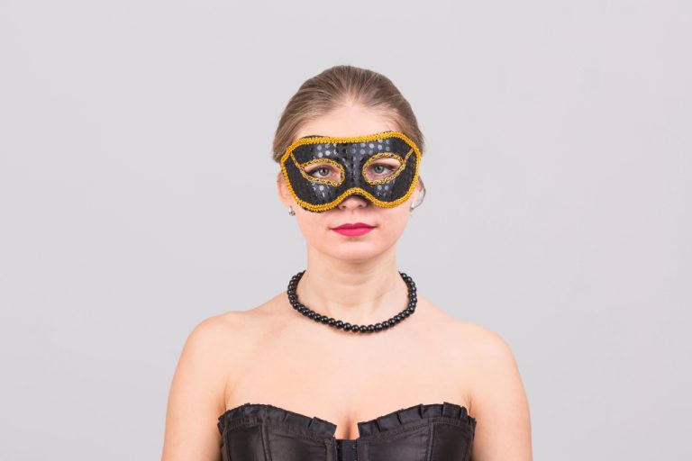 masquerade outfit ideas