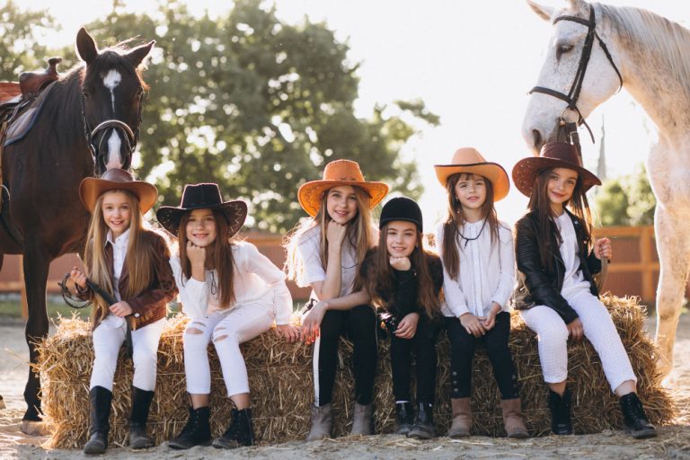 pony town outfit ideas