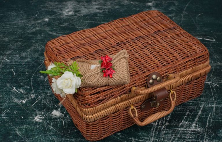 unisex gift basket ideas
