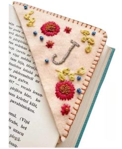 MOTEERLLU Personalized Hand Embroidered Corner Bookmark,Felt Triangle Page Stitched Handmade Bookmark,Unique Cute Flower Letter Embroidery Bookmarks Accessories for Book Lovers